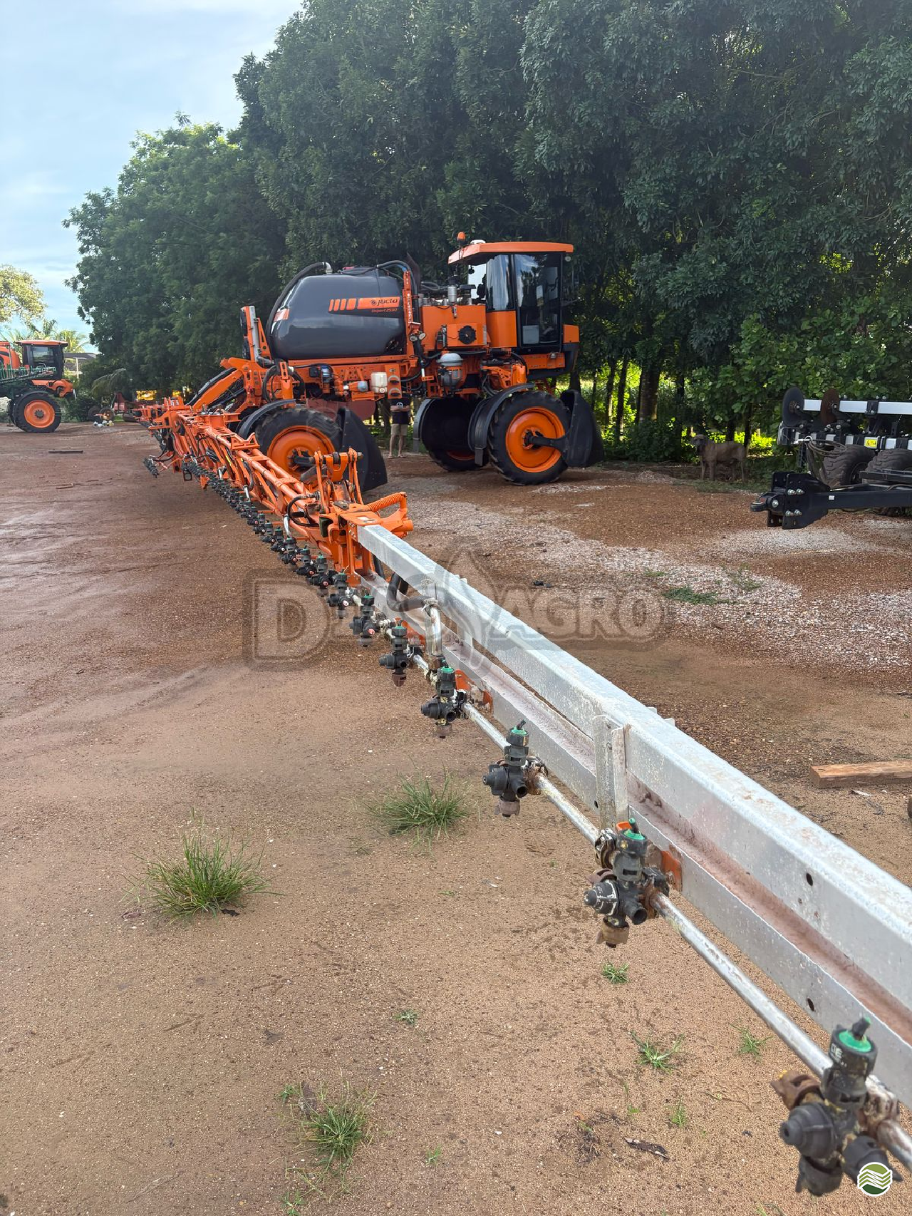 PULVERIZADOR JACTO UNIPORT 2530 Tração 4x4 Dias Agro - Jacto LUCAS DO RIO VERDE MATO GROSSO MT